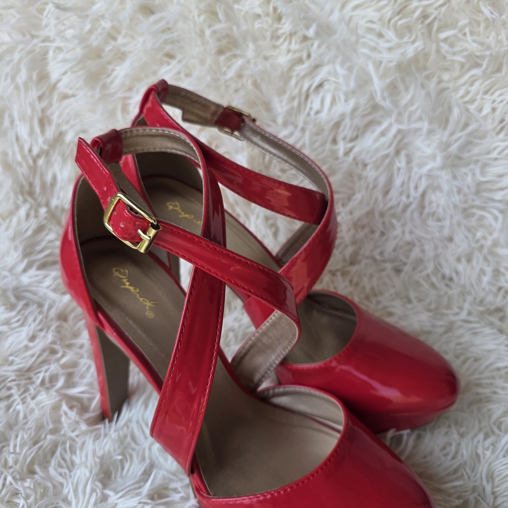 Qupid Glossy Red Heels with Buckle Straps11